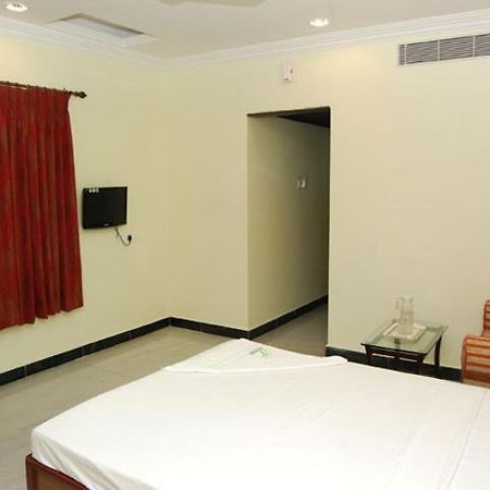 Shri Perumal Inn Puducherry Kamer foto