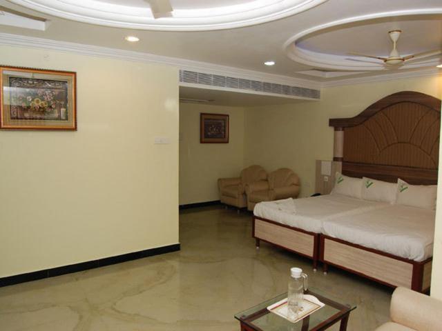 Shri Perumal Inn Puducherry Buitenkant foto